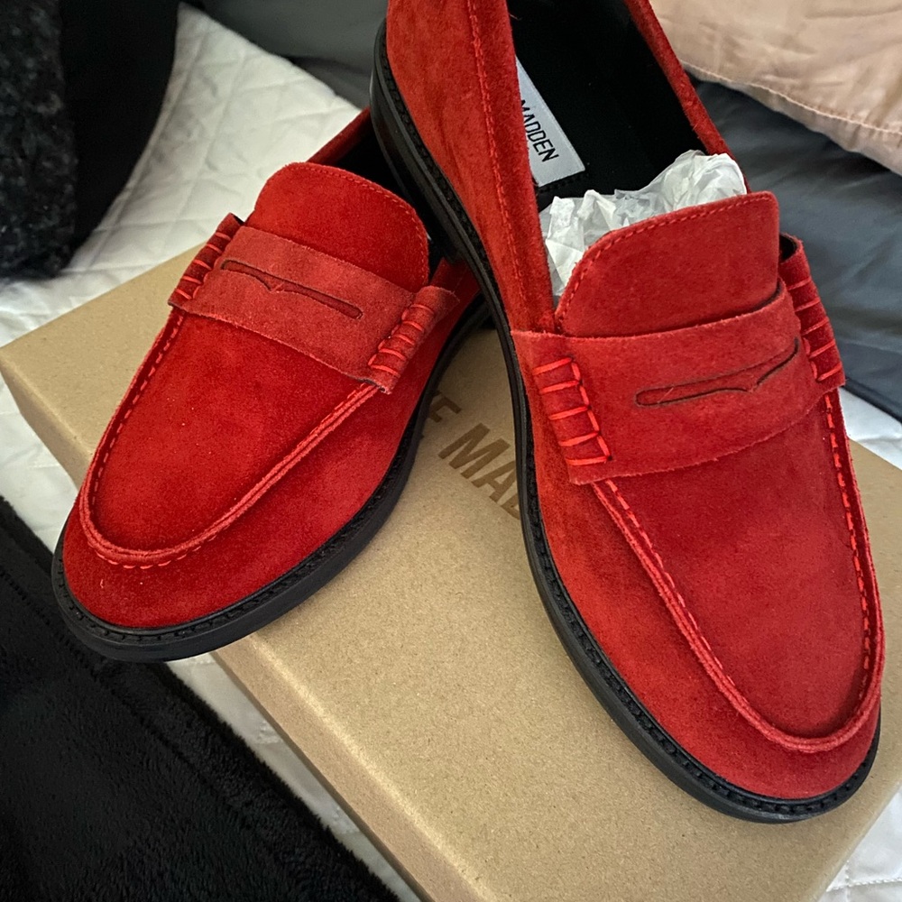 Steve Madden Red Loafers Slip-Ons Suede